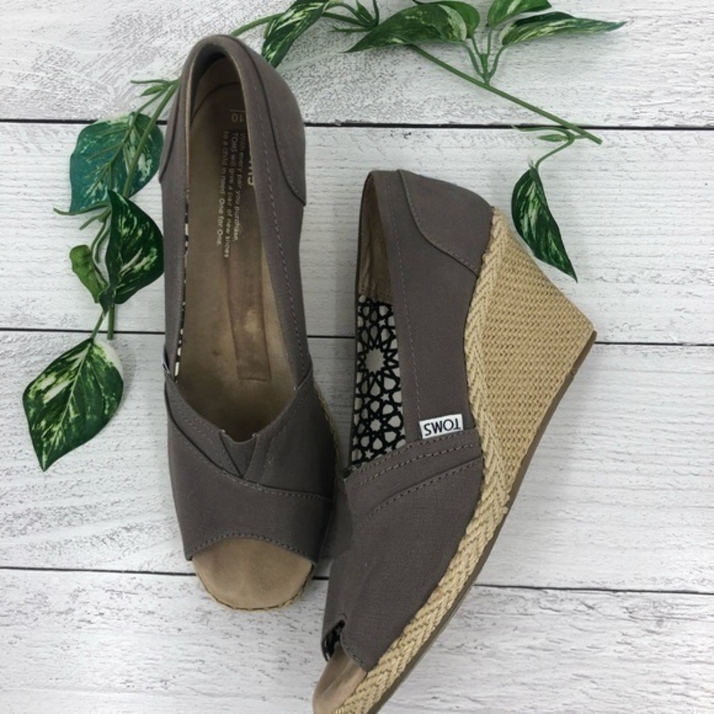 Toms gray wedge
